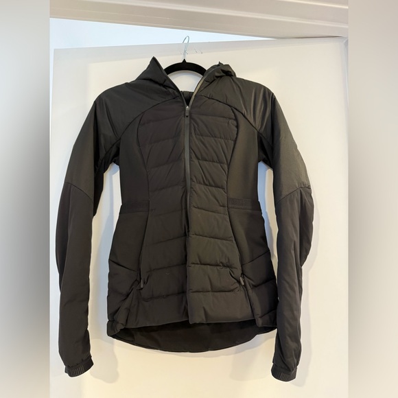 Lululemon Down For It All Black Puffer Jacket with hood - Picture 3 of 13